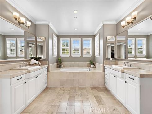 2 Pointe Circle, Ladera Ranch, CA