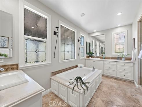 19 Dennis Lane , Ladera Ranch, CA