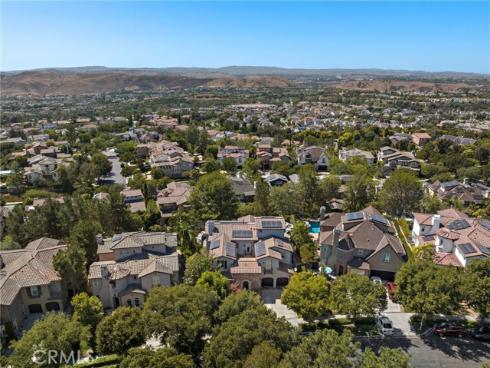 19 Dennis Lane , Ladera Ranch, CA