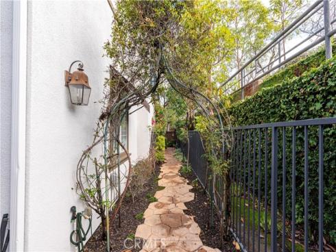 37 Amesbury Court, Ladera Ranch, CA