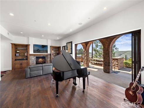 7  Broken Arrow  , Ladera Ranch, CA