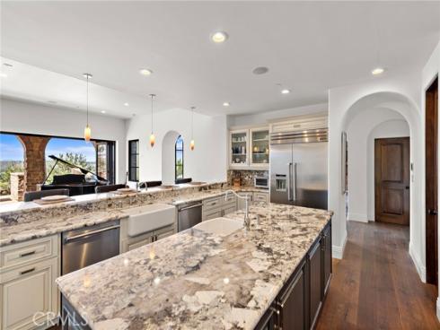 7  Broken Arrow  , Ladera Ranch, CA