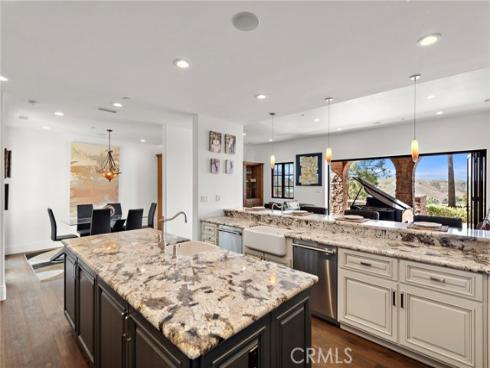 7  Broken Arrow  , Ladera Ranch, CA