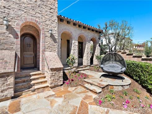 7  Broken Arrow  , Ladera Ranch, CA