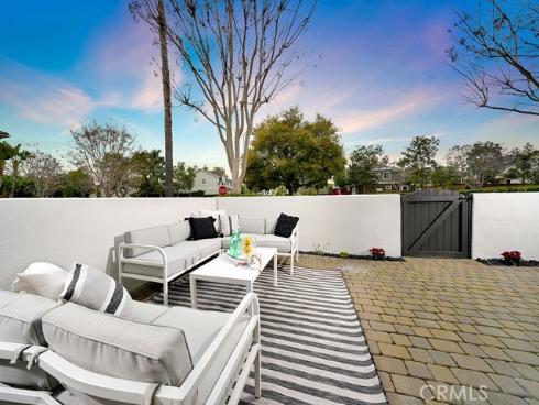 22 Snapdragon Street, Ladera Ranch, CA