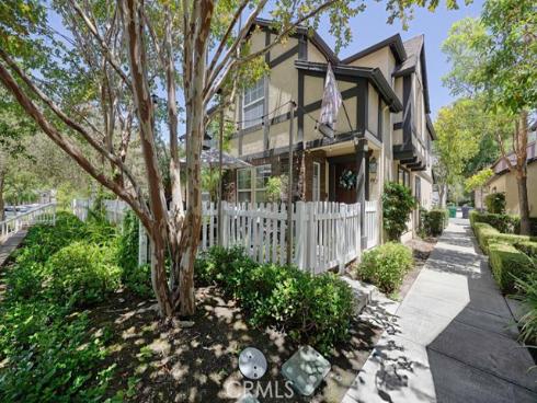 80 Three Vines Court