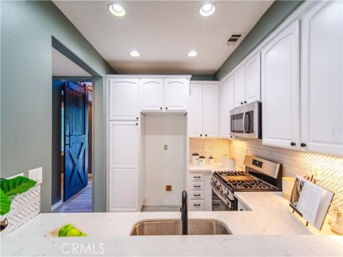 21  Thorp  , Ladera Ranch, CA