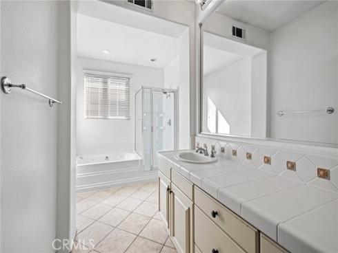 1 Trumpet Vine Street, Ladera Ranch, CA