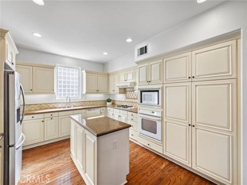 1 Trumpet Vine Street, Ladera Ranch, CA