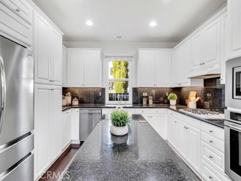 17 Sandy Pond , Ladera Ranch, CA