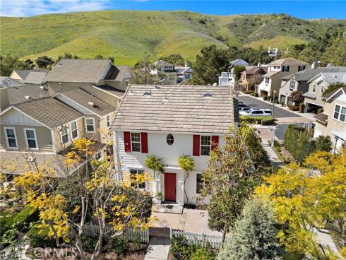 8  Earthen   Court, Ladera Ranch, CA