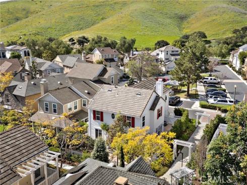 8  Earthen   Court, Ladera Ranch, CA