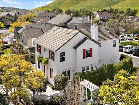 8  Earthen   Court, Ladera Ranch, CA