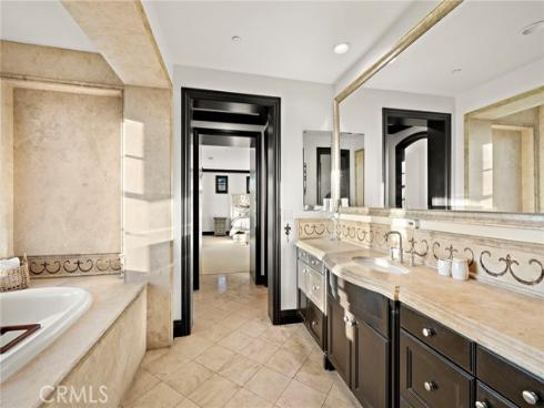 2  Galaxy Isle  , Ladera Ranch, CA
