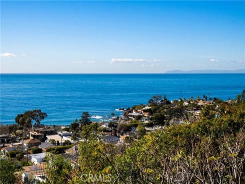 481 Dartmoor Street, Laguna Beach, CA