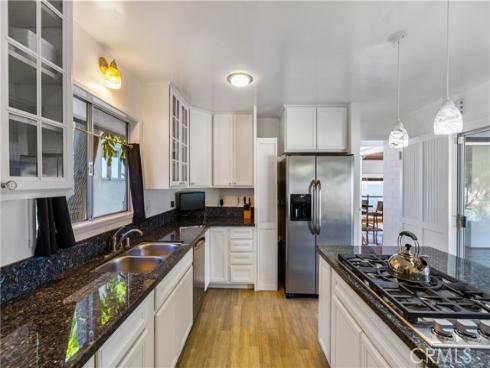 481 Dartmoor Street, Laguna Beach, CA