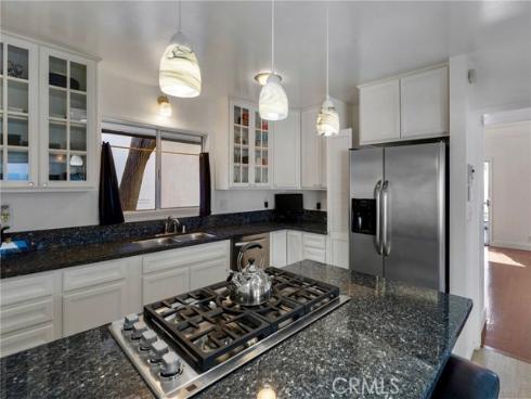 481 Dartmoor Street, Laguna Beach, CA