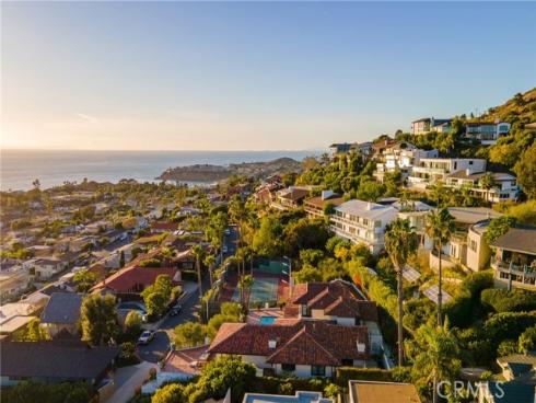 481 Dartmoor Street, Laguna Beach, CA