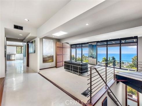 22315  3rd   Avenue, Laguna Beach, CA