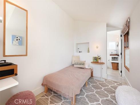 667 Glenneyre Street, Laguna Beach, CA