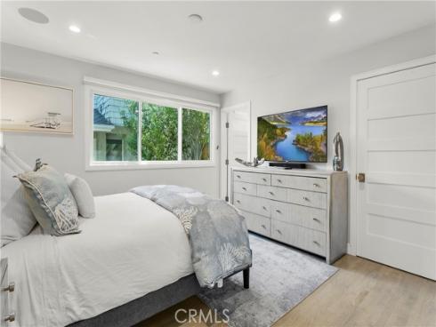 166 Fairview Street, Laguna Beach, CA