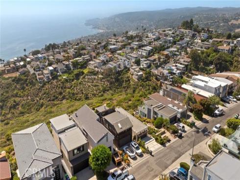 895 Quivera Street, Laguna Beach, CA