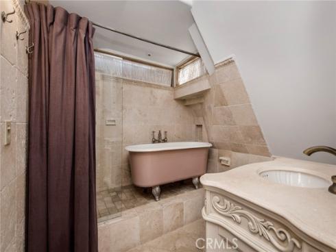 6 Barranca Way, Laguna Beach, CA