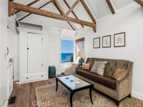 6 Barranca Way, Laguna Beach, CA