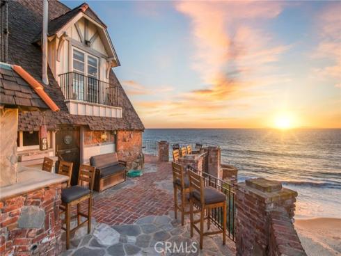 6 Barranca Way, Laguna Beach, CA