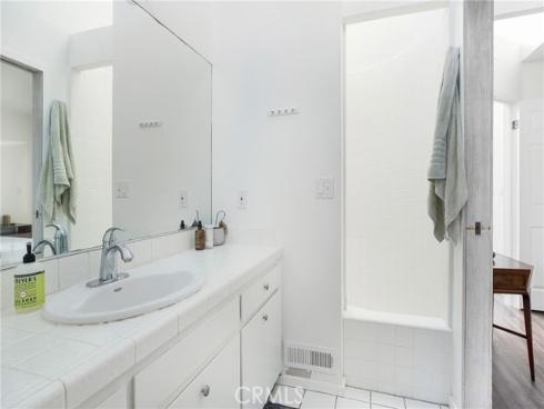 253  Fairview   Street, Laguna Beach, CA