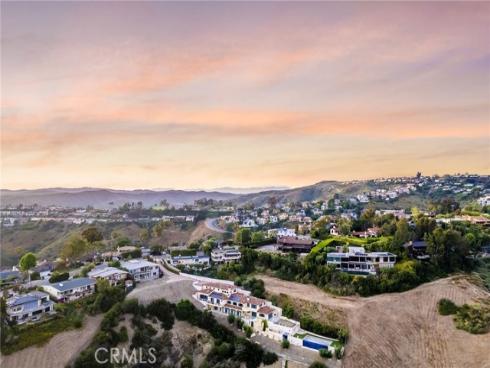 2095 Temple Hills Drive, Laguna Beach, CA