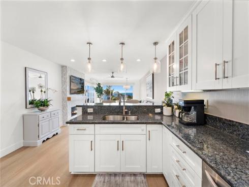 240 Moss 4 Street, Laguna Beach, CA