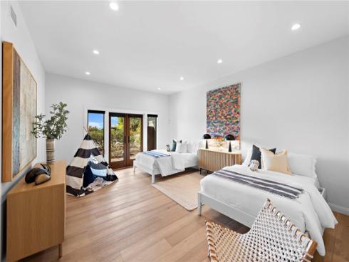 2335 Hillview Drive , Laguna Beach, CA