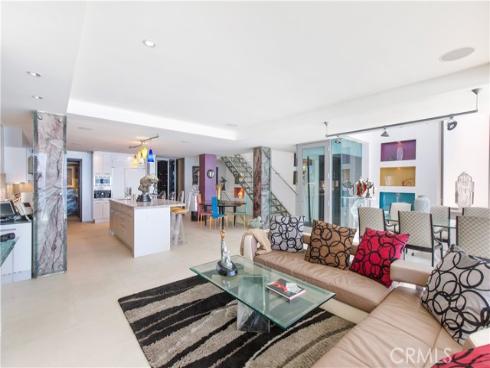 1261  Ocean Front  , Laguna Beach, CA