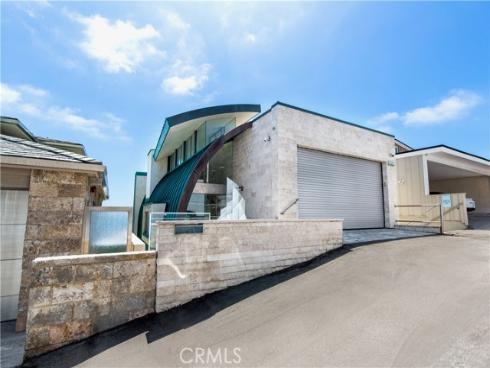 1261  Ocean Front  , Laguna Beach, CA