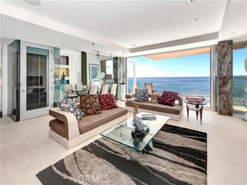 1261  Ocean Front  , Laguna Beach, CA