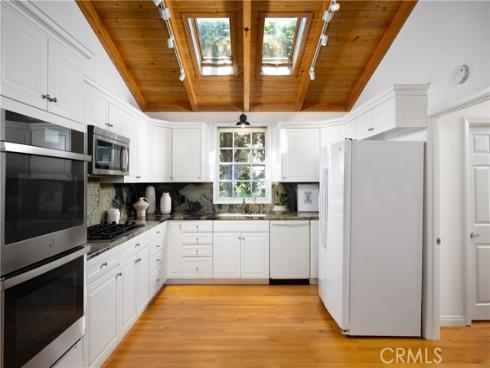 2130 Glenneyre Street, Laguna Beach, CA