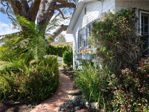 2130 Glenneyre Street, Laguna Beach, CA