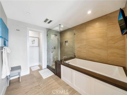 920 Quivera Street, Laguna Beach, CA