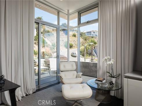 704 Nyes Place, Laguna Beach, CA