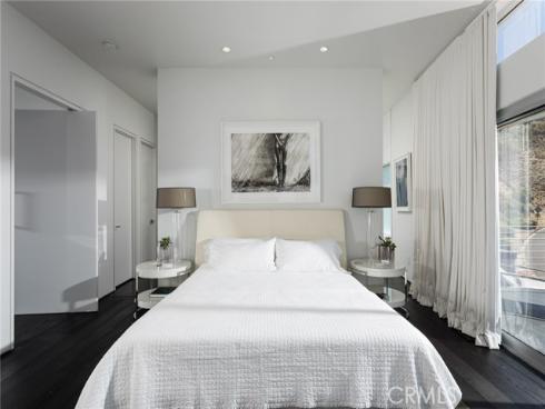 704 Nyes Place, Laguna Beach, CA