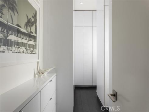 704 Nyes Place, Laguna Beach, CA