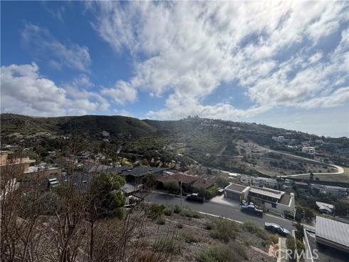 1015 Madison Place, Laguna Beach, CA