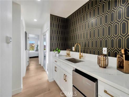 1596 Del Mar Avenue, Laguna Beach, CA