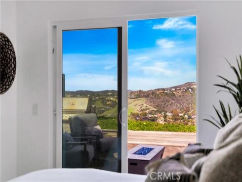 1596 Del Mar Avenue, Laguna Beach, CA