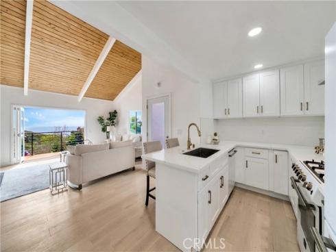 1596 Del Mar Avenue, Laguna Beach, CA