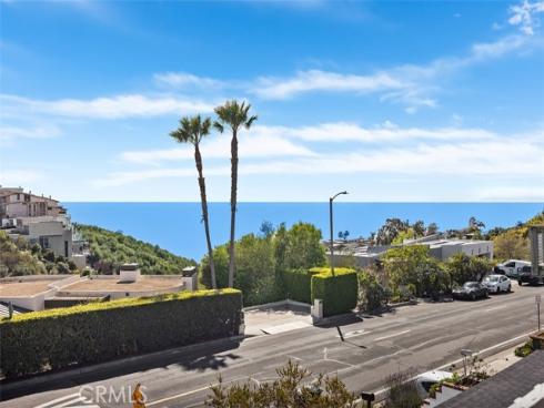 1744 Del Mar Avenue, Laguna Beach, CA