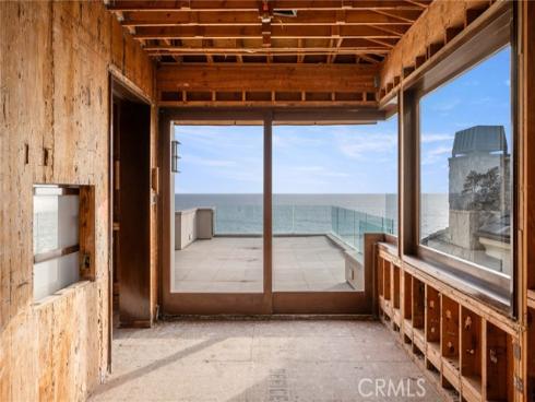 25  Bay   Drive, Laguna Beach, CA