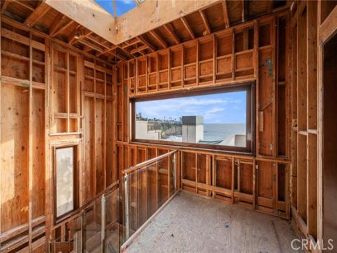 25  Bay   Drive, Laguna Beach, CA