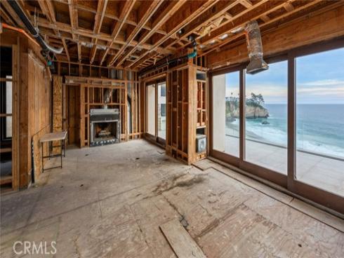 25  Bay   Drive, Laguna Beach, CA